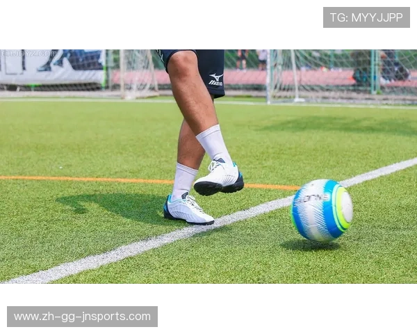 足球磁单极假设对足球智能装备设计的潜在影响探讨